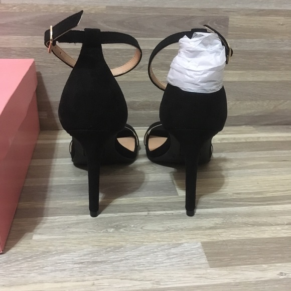 Martha Stewart High Black Heels - Picture 4 of 7